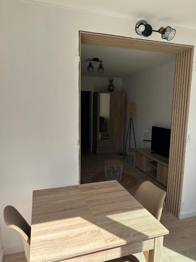 Neuf 150m Sur Avenue Principale Climatise Et Parking Apartment *