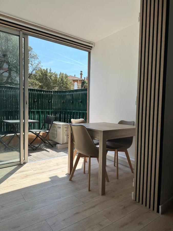 Neuf 150m Sur Avenue Principale Climatise Et Parking *